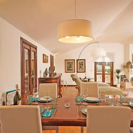 Valle Fiorita 42 - View Apartment Gardone Riviera