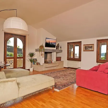 Valle Fiorita 42 - View Gardone Riviera